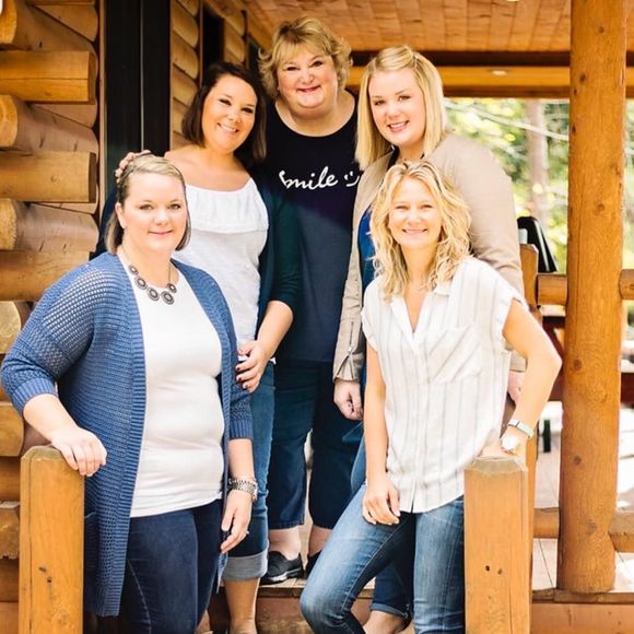 Meet your Posher, Deborah - Picture 1 of 1